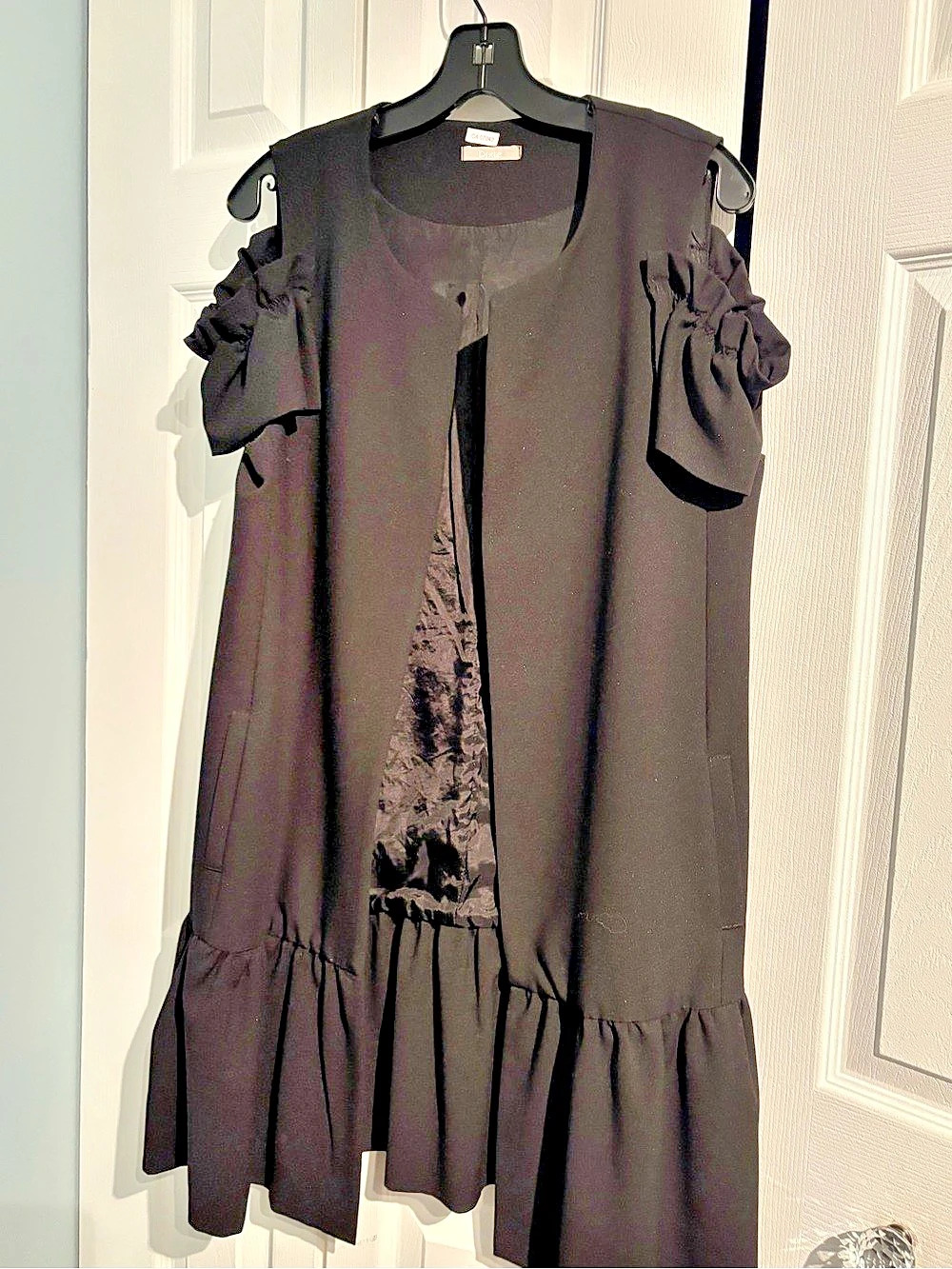 Dixie Black Ruffle vest